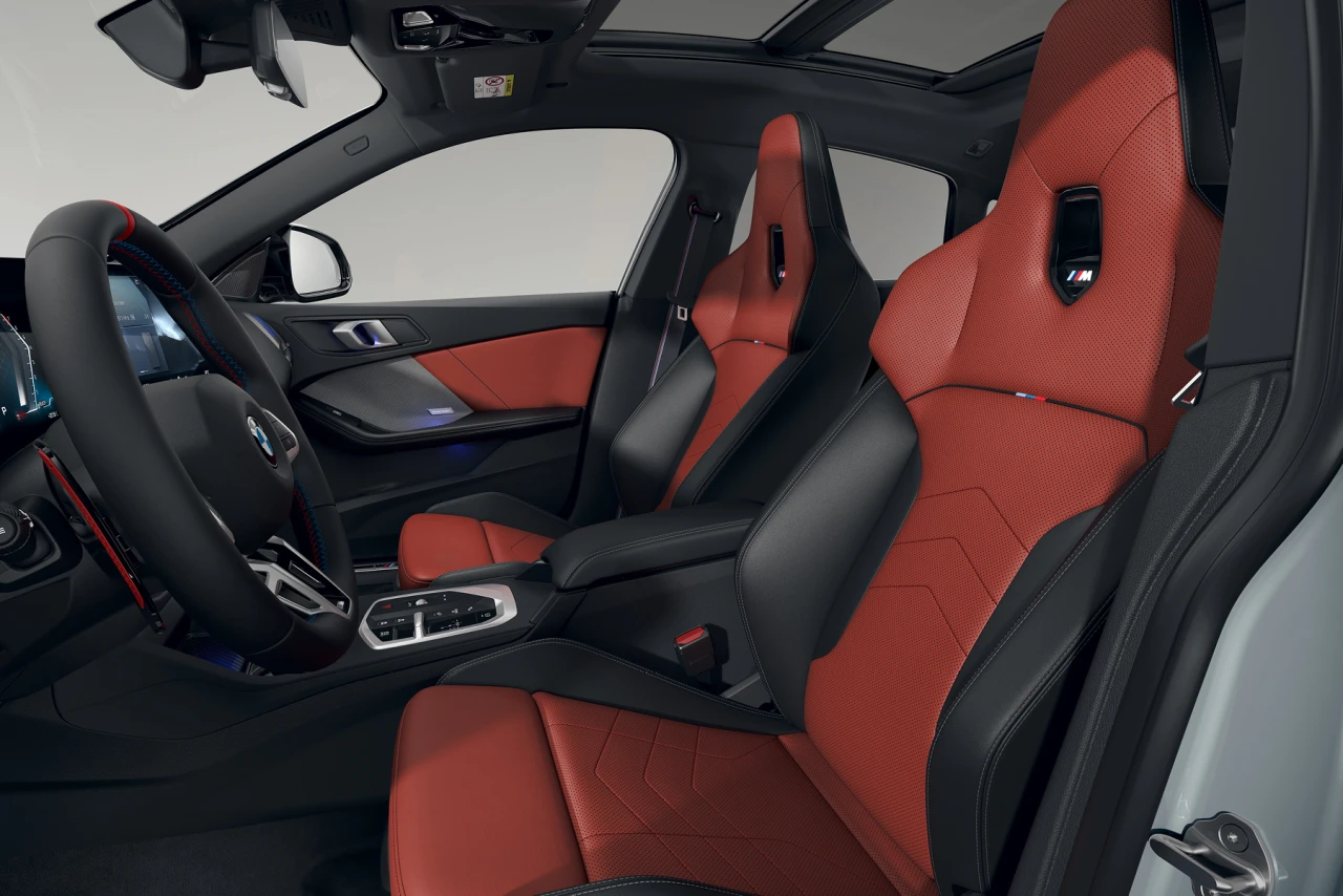 Interieur Visualisierung auf Basis von 3D-Daten für den BMW 2er Gran Coupe. CGI Rendering der Innenausstattung des BMW M2