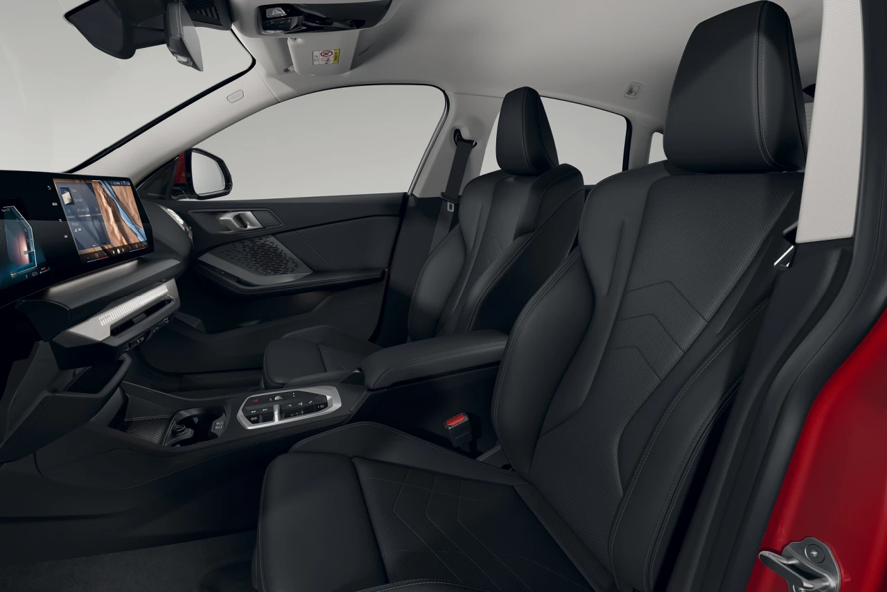 Interieur Visualisierung auf Basis von 3D-Daten für den BMW 2er Gran Coupe. CGI Rendering eines schwarzen Lederinnenraumes eines BMW M2